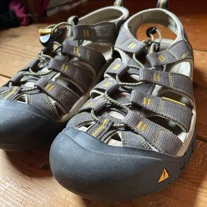 Men’s keen sandals